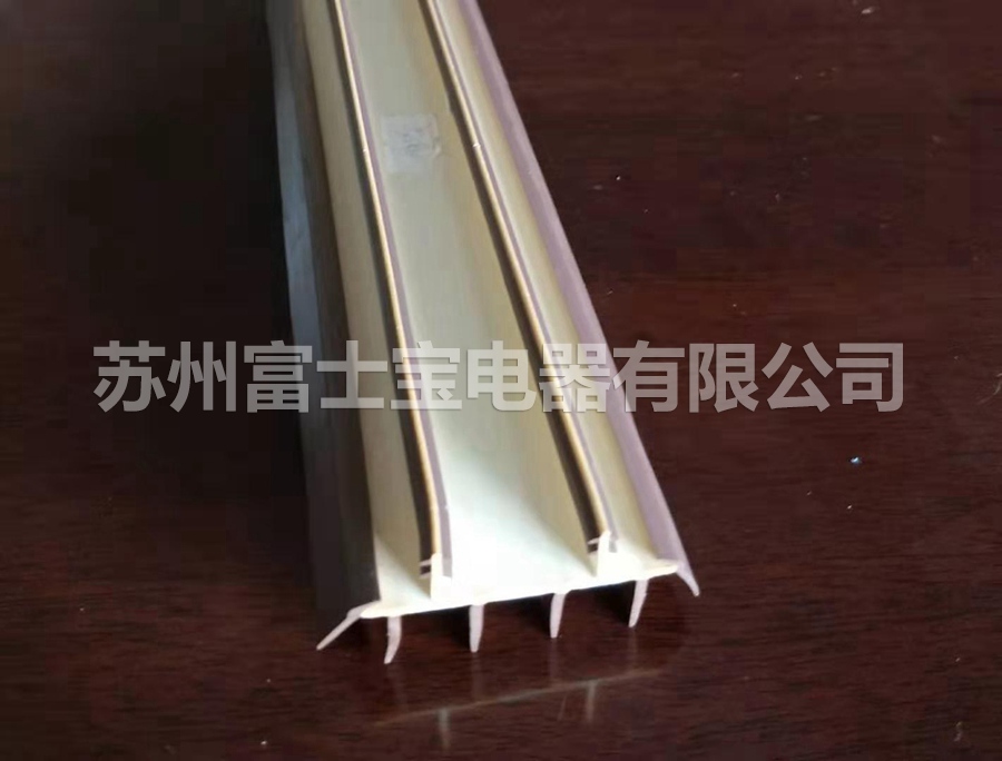 PVC soft and hard co-extrusion